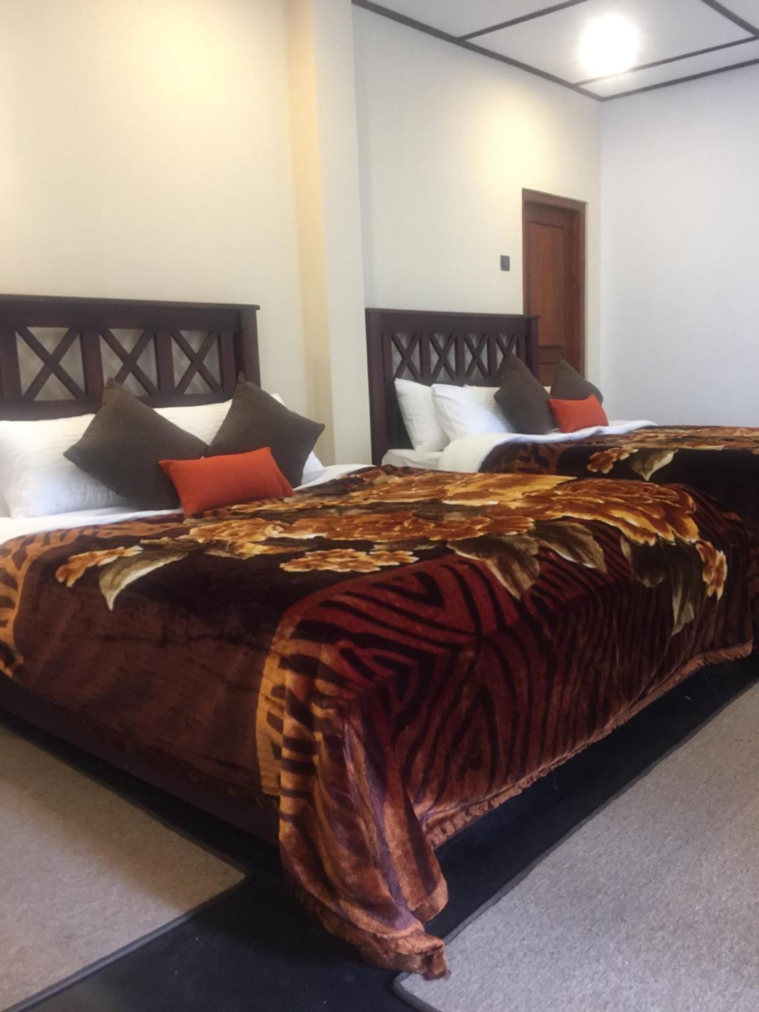 Suriya Guest Hotel Нувара Елия Екстериор снимка